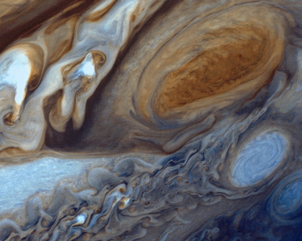 350mph wind over 12,000 miles for hundreds of years...big swell. Credit: NASA 