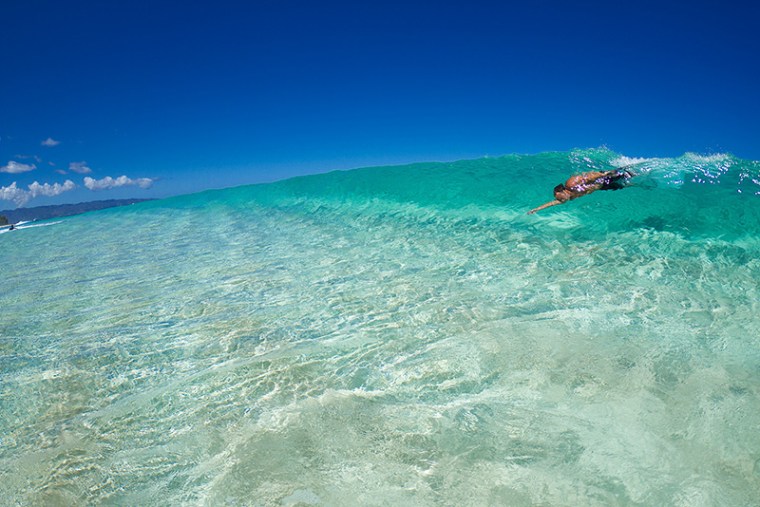 Richard Thomas bodysurfing perfect conditions at Pupukea. 