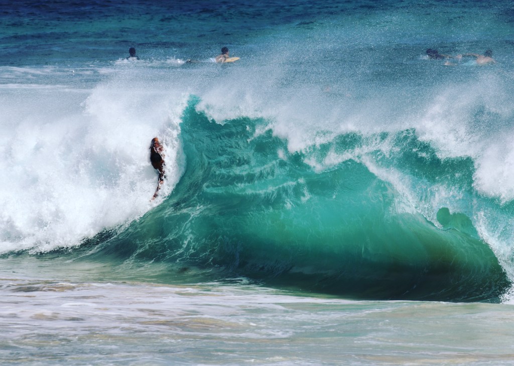Sean Enoka coming in from way outside Half Point to Sandy's shorebreak.